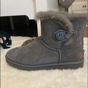 Grey ankle UGG